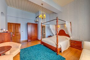 Apollonion Palace Hotel