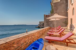 Apollonion Palace Hotel