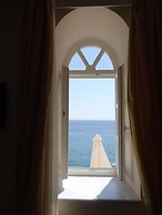 Apollonion Palace Hotel