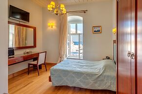 Apollonion Palace Hotel