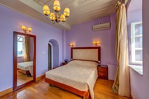 Apollonion Palace Hotel