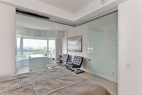 QuickStay - Chic in Yorkville (Yonge & Bloor)