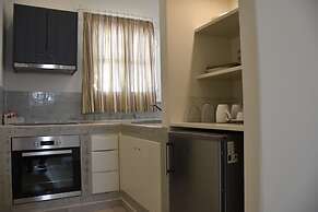 De_naxia Suites