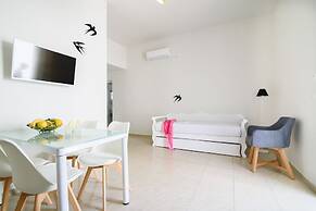 De_naxia Suites