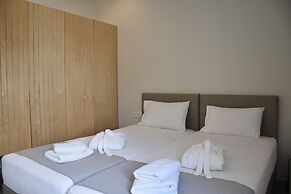 De_naxia Suites