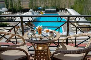 Caucasus Hotel