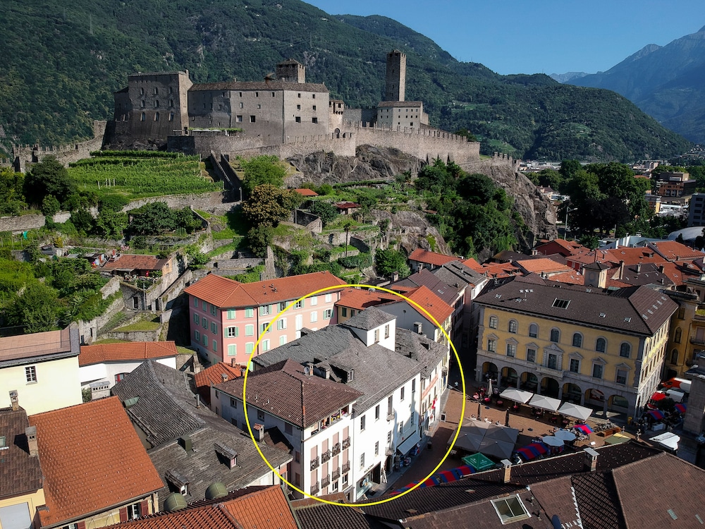 Piazza Collegiata Bellinzona