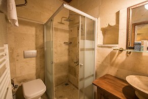 Charming Cave Hotel