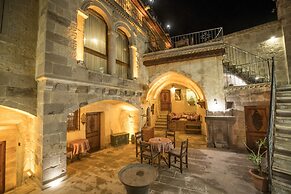 Charming Cave Hotel