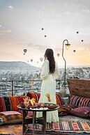 Charming Cave Hotel
