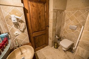 Charming Cave Hotel