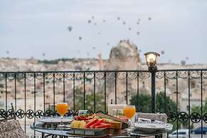 Charming Cave Hotel
