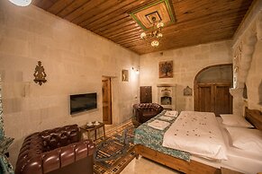Charming Cave Hotel