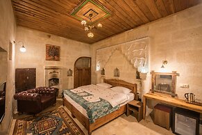 Charming Cave Hotel
