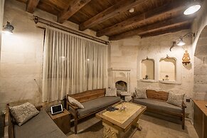 Charming Cave Hotel