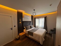Lotus Hotel