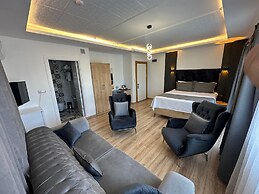 Lotus Hotel
