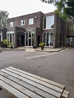 The Avenue Lodge