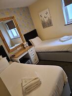 The Avenue Lodge