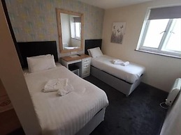 The Avenue Lodge