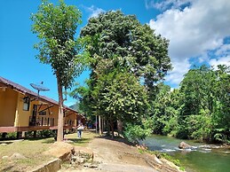 Khaosok Rainforest Resort