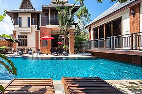 Beverly Thai House Pool Villa
