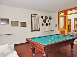Golden Frog Mountain Hostel
