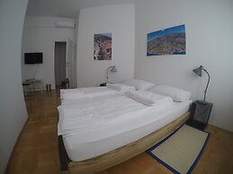 Lobagola B&B
