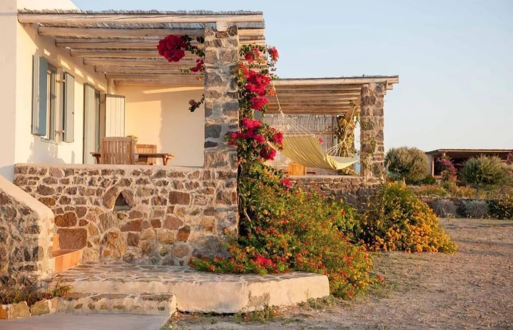 Kimolia Gi Studios