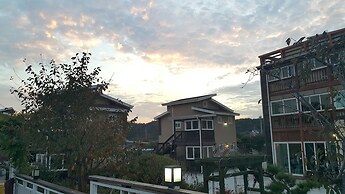 Favian Guest House