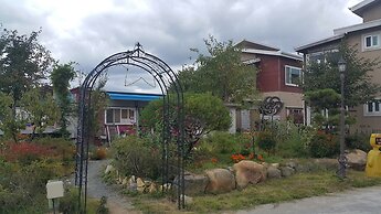 Favian Guest House