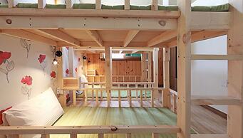 Favian Guest House