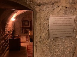 Monte Cappa Cave House