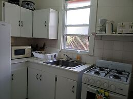 Gentle Breeze Apartments