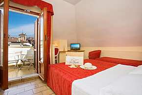 Hotel Lo Squalo