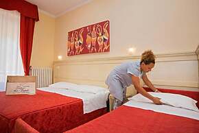 Hotel Lo Squalo
