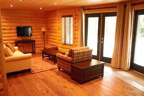 Selenia Lodge