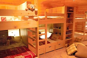 Selenia Lodge