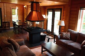 Selenia Lodge