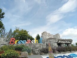 Breeze Hill Hotel