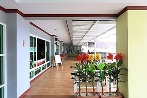 Breeze Hill Hotel