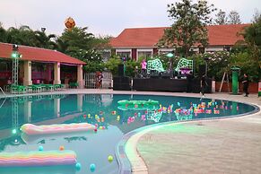 Homeland Resort