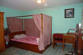 Sanu House Hostel & Homestay