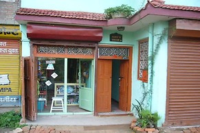 Sanu House Hostel & Homestay