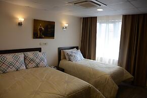 STS Hotel