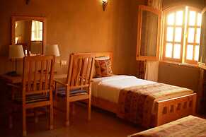 Embrace Hotel