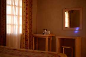 Embrace Hotel