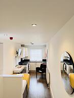 Fox House, Studio Apartments