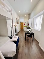Fox House, Studio Apartments