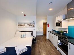 Fox House, Studio Apartments